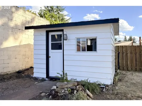 11534 SE Washington Street Portland OR 97216