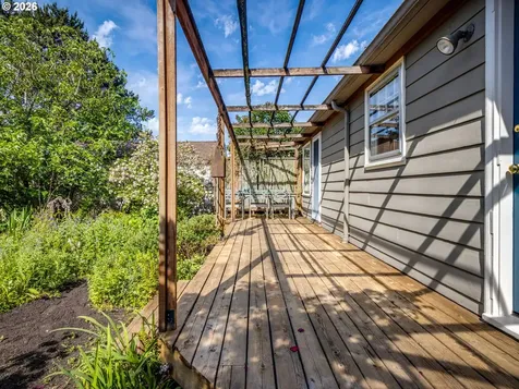 2214 N Emerson Street Portland OR 97217