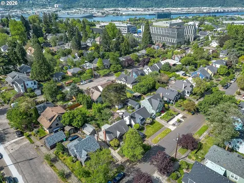 2214 N Emerson Street Portland OR 97217