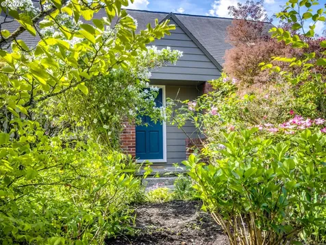 2214 N Emerson Street Portland OR 97217