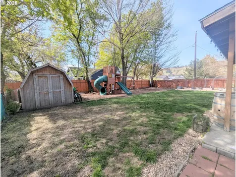 2307 N Birch Street La Grande OR 97850