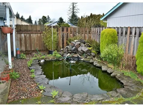 806 SE 151st Avenue Portland OR 97233
