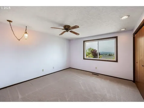 9415 SE Sun Crest Drive Happy Valley OR 97086