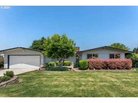 13807 NE Klickitat Court Portland OR 97230