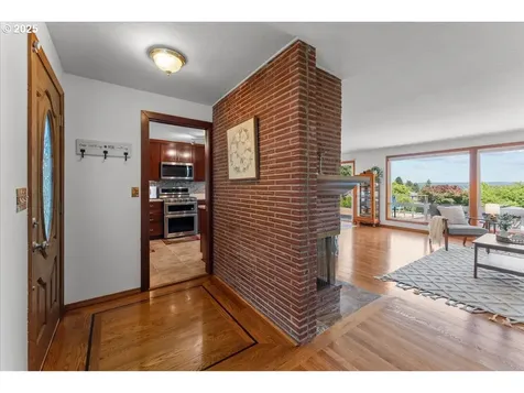 13807 NE Klickitat Court Portland OR 97230