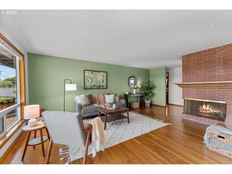 13807 NE Klickitat Court Portland OR 97230