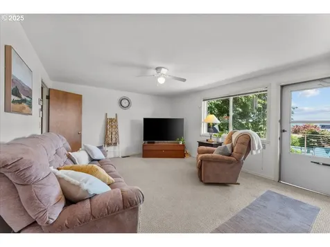 13807 NE Klickitat Court Portland OR 97230