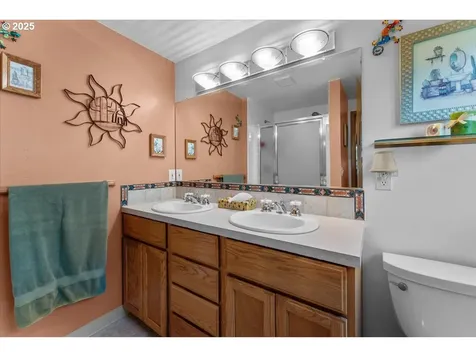 13807 NE Klickitat Court Portland OR 97230
