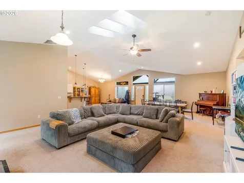 52365 NW Scofield Road Buxton OR 97109