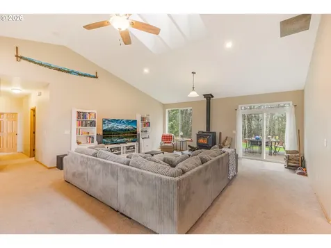 52365 NW Scofield Road Buxton OR 97109