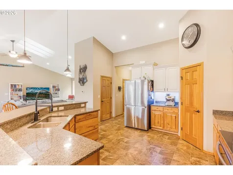 52365 NW Scofield Road Buxton OR 97109