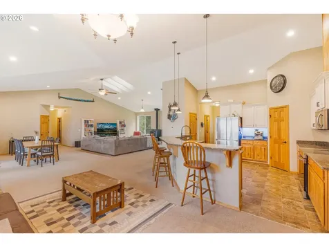 52365 NW Scofield Road Buxton OR 97109