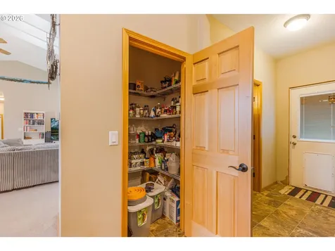 52365 NW Scofield Road Buxton OR 97109