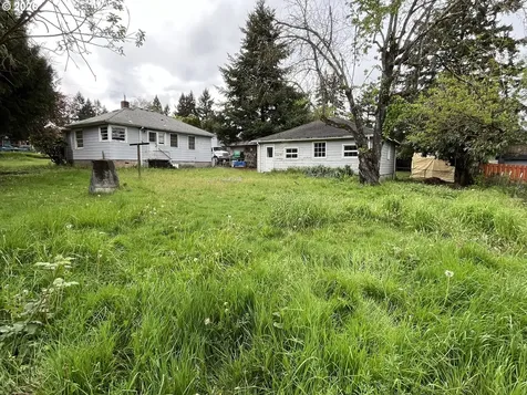 14222 SE Cedar Avenue Milwaukie OR 97267