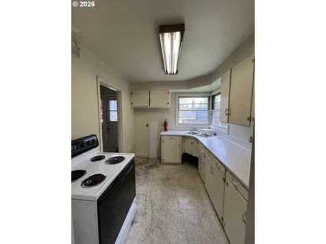 14222 SE Cedar Avenue Milwaukie OR 97267