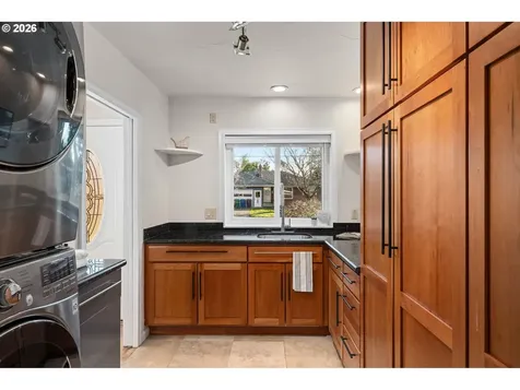 4205 SE Washington Street Milwaukie OR 97222