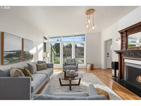 4205 SE Washington Street Milwaukie OR 97222