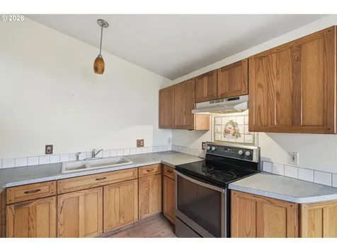 7453 N Stockton Avenue Portland OR 97203