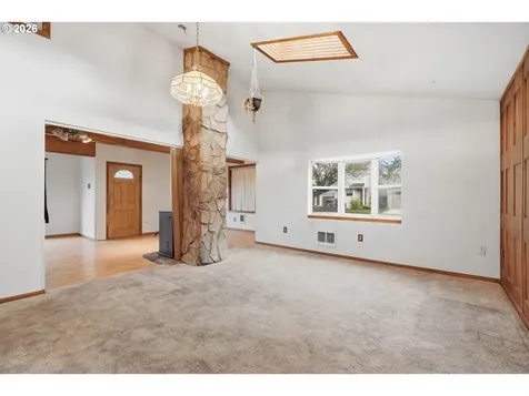 7453 N Stockton Avenue Portland OR 97203
