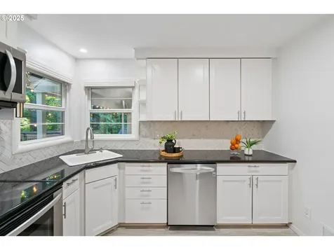 1670 SW Highland Parkway Portland OR 97221
