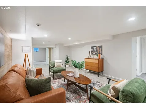 1670 SW Highland Parkway Portland OR 97221