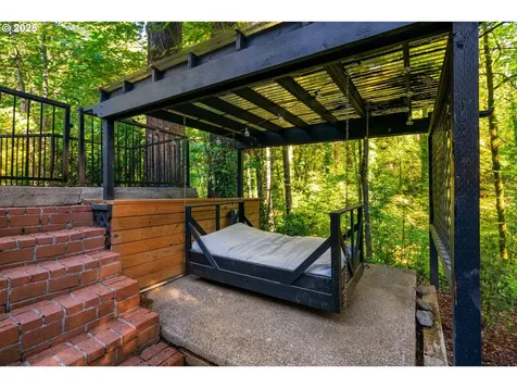 1670 SW Highland Parkway Portland OR 97221