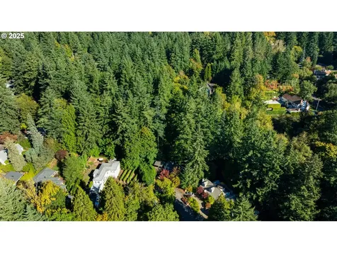 1670 SW Highland Parkway Portland OR 97221
