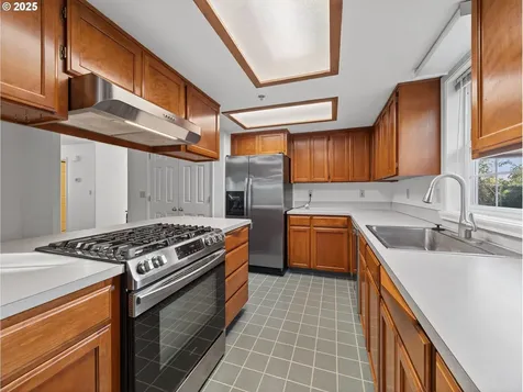 1085 Deer Run Lane Woodburn OR 97071