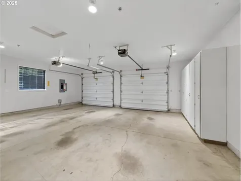 1085 Deer Run Lane Woodburn OR 97071
