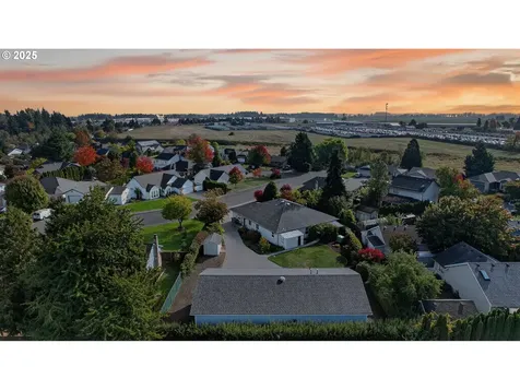 1085 Deer Run Lane Woodburn OR 97071