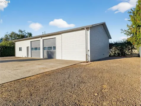 1085 Deer Run Lane Woodburn OR 97071