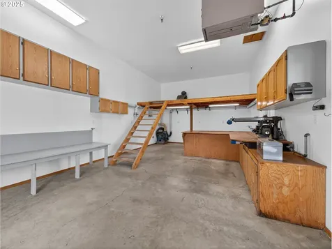 1085 Deer Run Lane Woodburn OR 97071