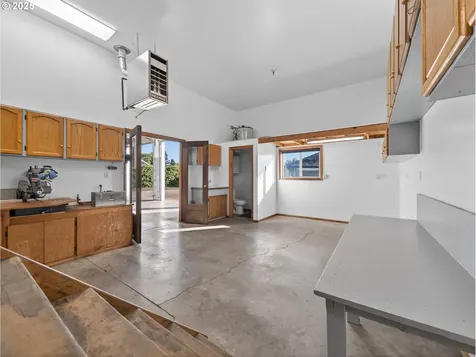 1085 Deer Run Lane Woodburn OR 97071