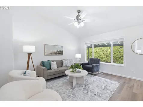 1287 Bernard Street Woodburn OR 97071
