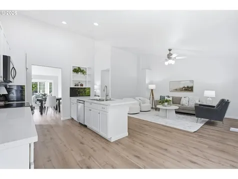 1287 Bernard Street Woodburn OR 97071