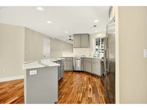 826 Crystal Drive Eagle Point OR 97524