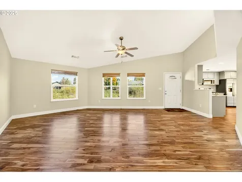 826 Crystal Drive Eagle Point OR 97524