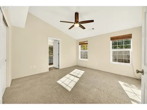 826 Crystal Drive Eagle Point OR 97524