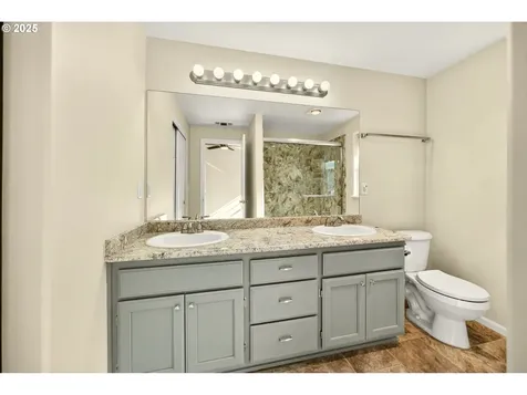 826 Crystal Drive Eagle Point OR 97524