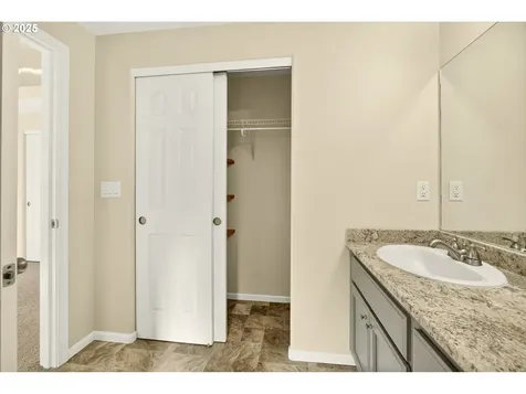 826 Crystal Drive Eagle Point OR 97524