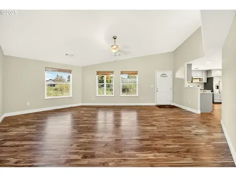 826 Crystal Drive Eagle Point OR 97524