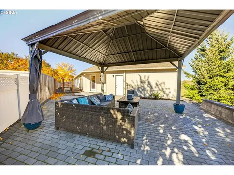 826 Crystal Drive Eagle Point OR 97524