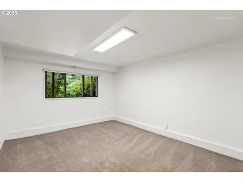 6731 SW 11th Drive Portland OR 97219