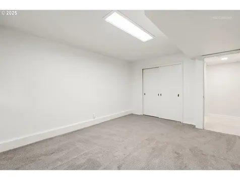 6731 SW 11th Drive Portland OR 97219