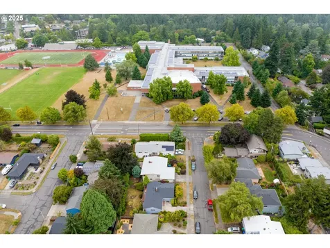 6731 SW 11th Drive Portland OR 97219