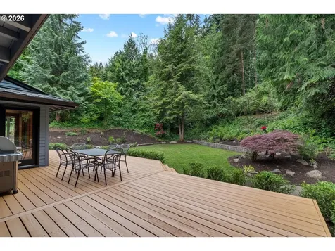 1515 S Radcliffe Court Portland OR 97219