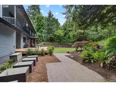 1515 S Radcliffe Court Portland OR 97219