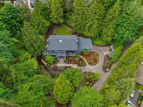 1515 S Radcliffe Court Portland OR 97219