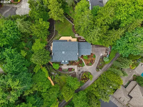 1515 S Radcliffe Court Portland OR 97219