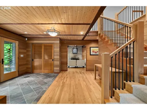 1515 S Radcliffe Court Portland OR 97219